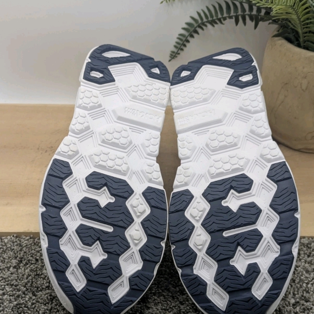 New Hoka Clifton L Unisex Mens Size 12 Walking Shoes Women's Size 13 Shoes - Picture 7 of 8